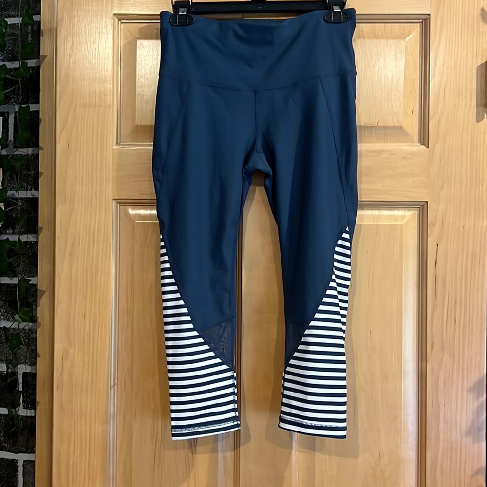 Small capris leggings
